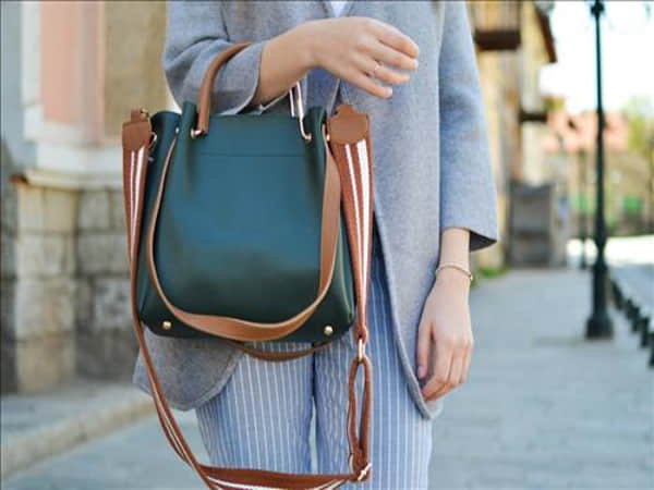 Chiêm bao thấy bị giật túi xách 