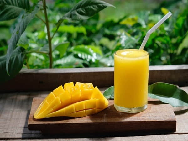 Ngủ mơ thấy đang uống sinh tố xoài