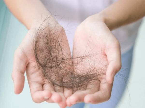 mơ thấy rụng tóc