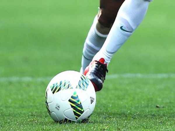 Khái Niệm Rê Bóng Là Gì Trong Bóng Đá