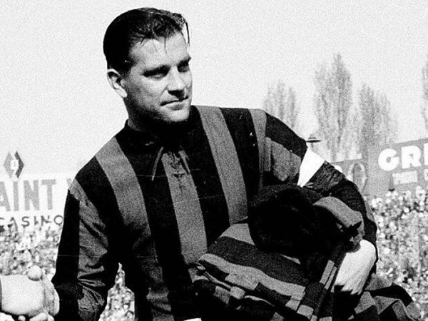 Tiền đạo AC Milan