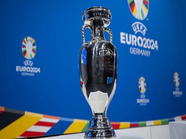 Vì sao tiền thưởng Euro ngày càng tăng mạnh?